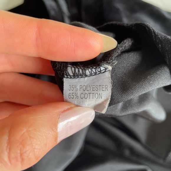 90’s black velvet top, ruched shoulder detail, long sleeves - Picture 13 of 13